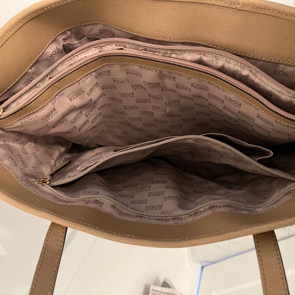Gently used Michael Kores tote bag - Picture 3 of 5